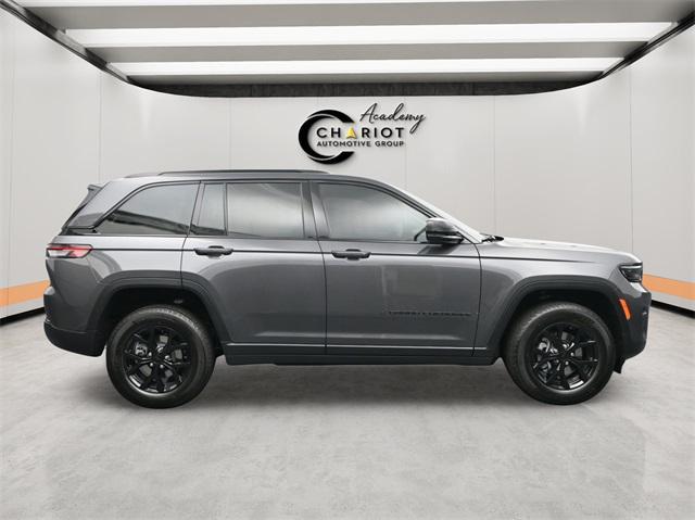 new 2025 Jeep Grand Cherokee car, priced at $42,700