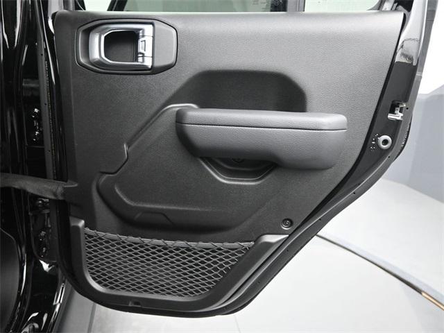 new 2025 Jeep Wrangler car, priced at $43,936