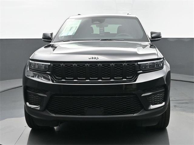 new 2025 Jeep Grand Cherokee car, priced at $44,855