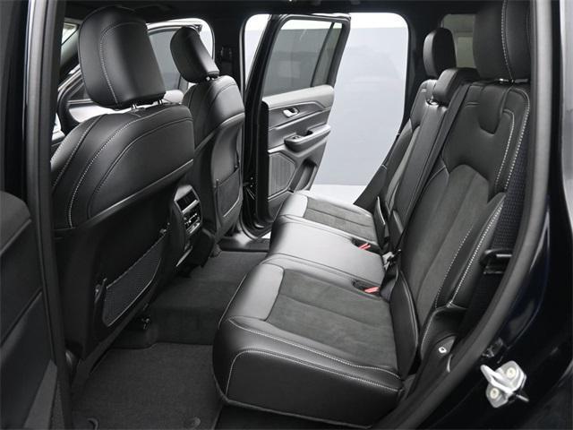 new 2025 Jeep Grand Cherokee car, priced at $44,855