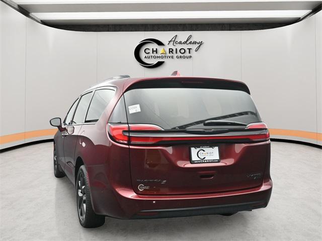 used 2022 Chrysler Pacifica car, priced at $35,137