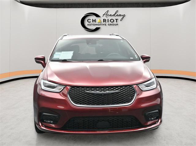 used 2022 Chrysler Pacifica car, priced at $35,137