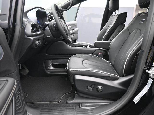 new 2026 Chrysler Pacifica car, priced at $57,345