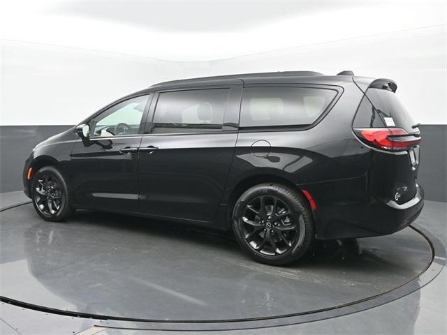 new 2026 Chrysler Pacifica car, priced at $57,345