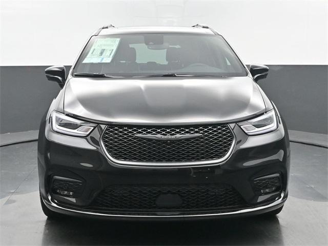 new 2026 Chrysler Pacifica car, priced at $57,345