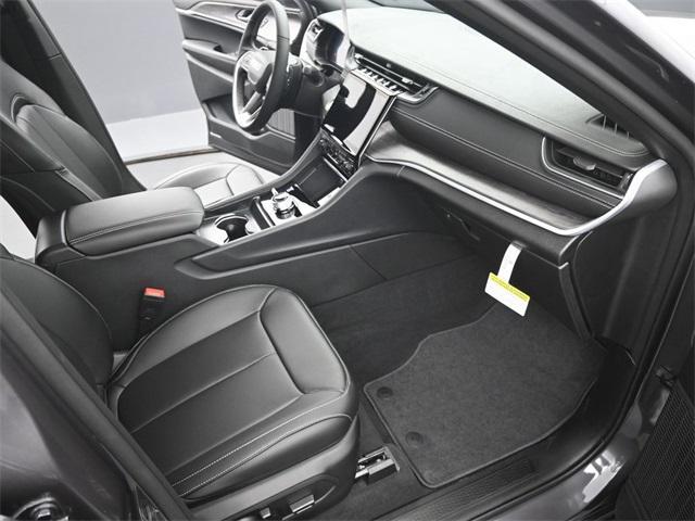 new 2025 Jeep Grand Cherokee L car, priced at $54,687