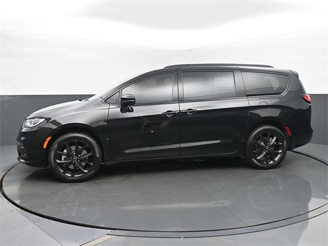 new 2025 Chrysler Pacifica car, priced at $50,958