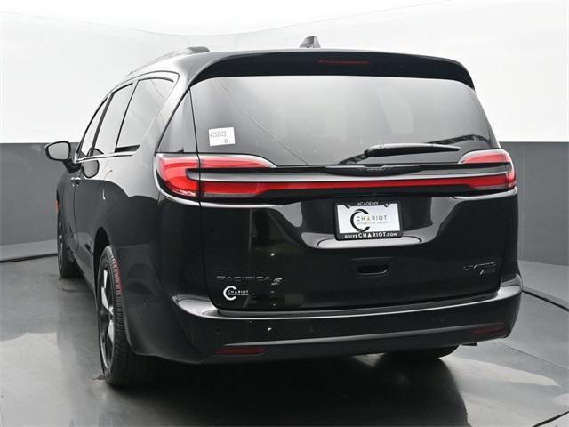 new 2025 Chrysler Pacifica car, priced at $50,958