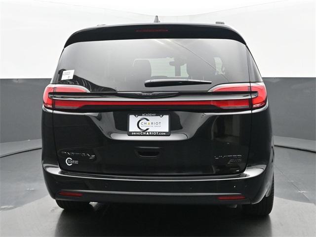 new 2025 Chrysler Pacifica car, priced at $50,958