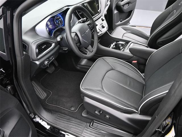 new 2025 Chrysler Pacifica car, priced at $50,958