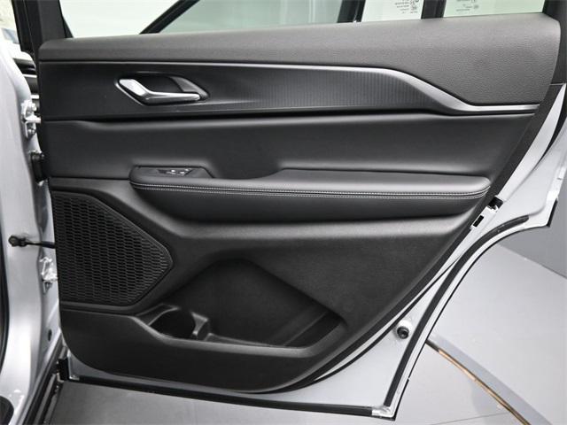 new 2025 Jeep Grand Cherokee L car, priced at $44,915