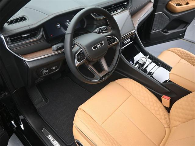 used 2025 Jeep Grand Cherokee car, priced at $55,995