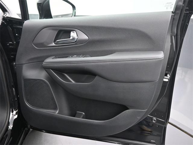 new 2026 Chrysler Pacifica car, priced at $44,890