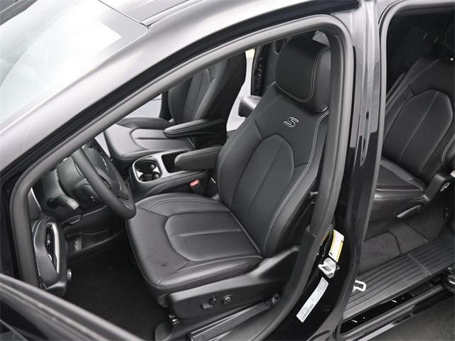 new 2026 Chrysler Pacifica car, priced at $44,890