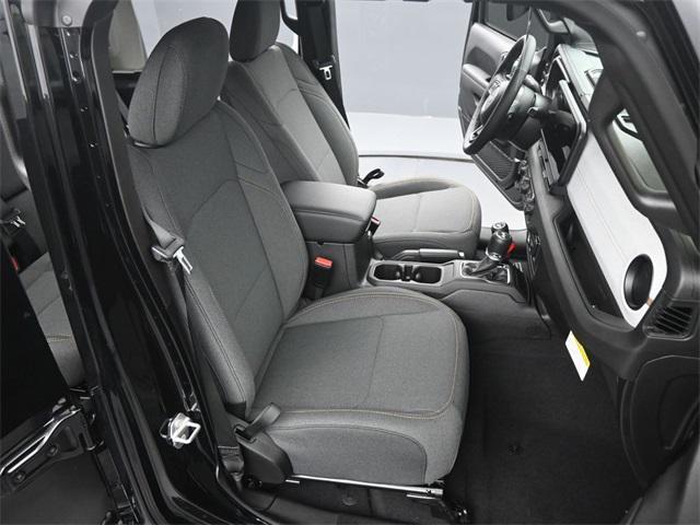 new 2025 Jeep Wrangler car, priced at $52,670