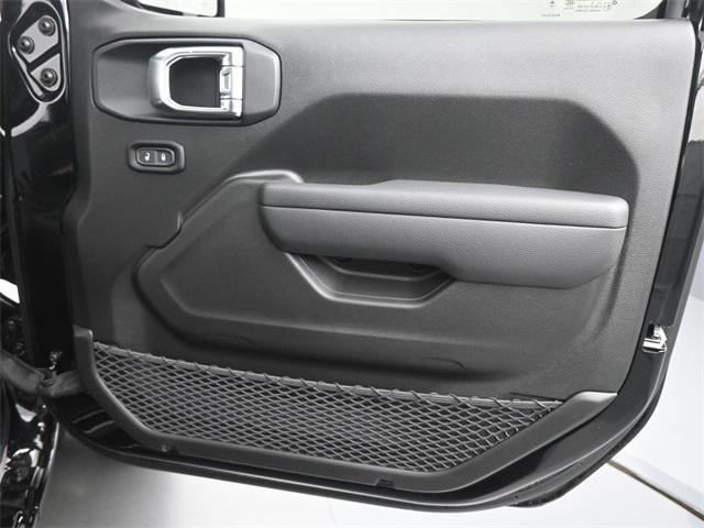 new 2025 Jeep Wrangler car, priced at $52,670