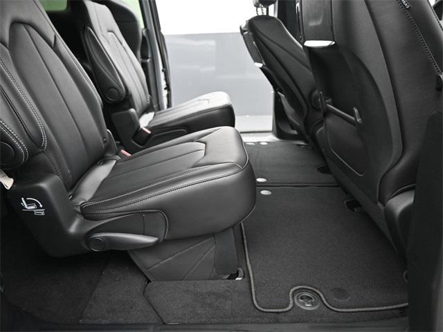 new 2026 Chrysler Pacifica car, priced at $45,099