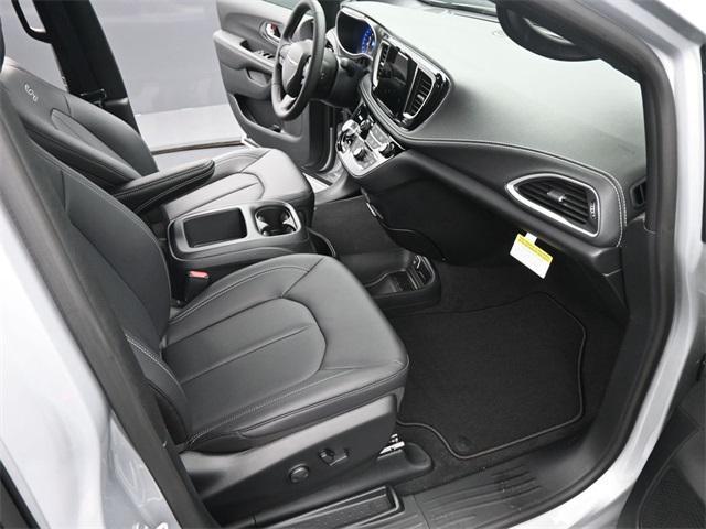 new 2026 Chrysler Pacifica car, priced at $45,099