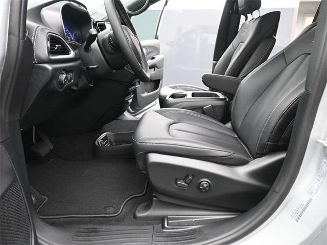 new 2026 Chrysler Pacifica car, priced at $45,099