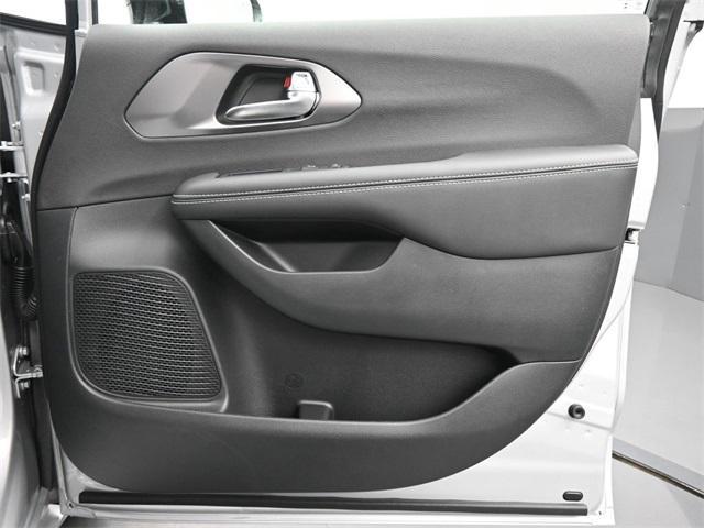 new 2026 Chrysler Pacifica car, priced at $45,099