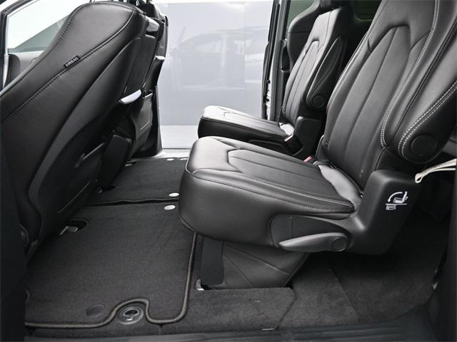 new 2026 Chrysler Pacifica car, priced at $45,099