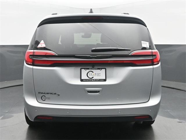 new 2026 Chrysler Pacifica car, priced at $45,099