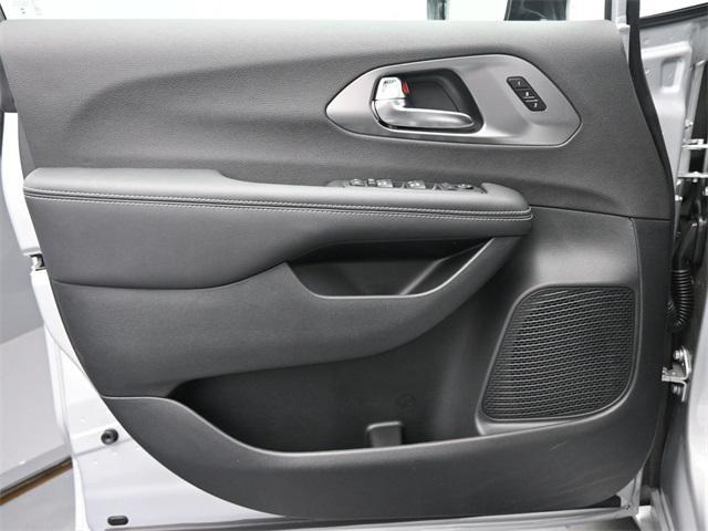 new 2026 Chrysler Pacifica car, priced at $45,099