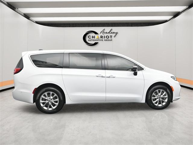 new 2025 Chrysler Pacifica car, priced at $51,560