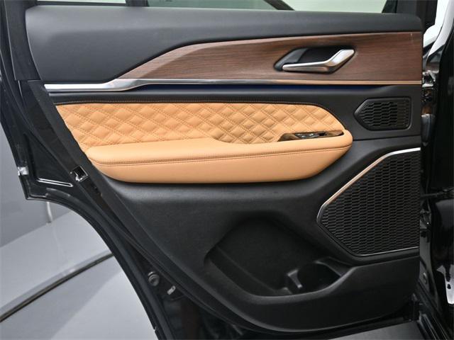 used 2022 Jeep Grand Cherokee car, priced at $38,199