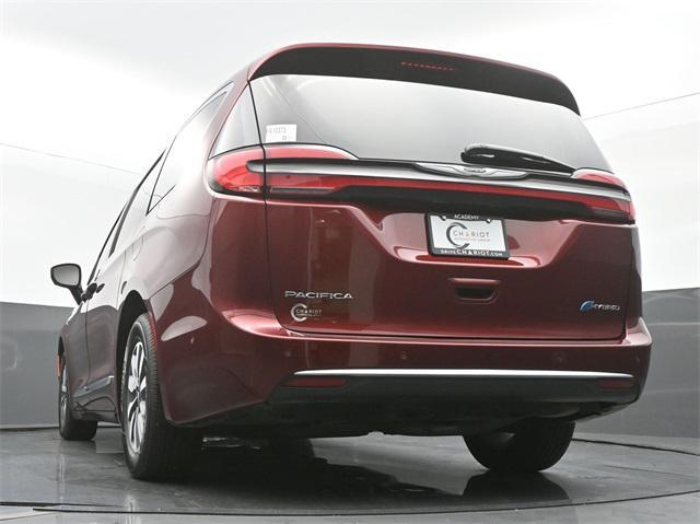 used 2023 Chrysler Pacifica Hybrid car, priced at $36,995