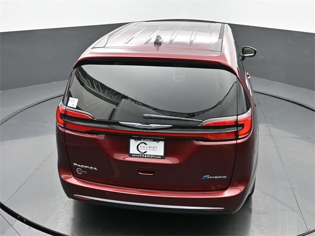 used 2023 Chrysler Pacifica Hybrid car, priced at $36,995