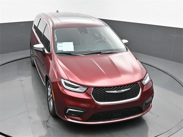 used 2023 Chrysler Pacifica Hybrid car, priced at $36,995