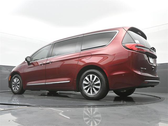 used 2023 Chrysler Pacifica Hybrid car, priced at $36,995