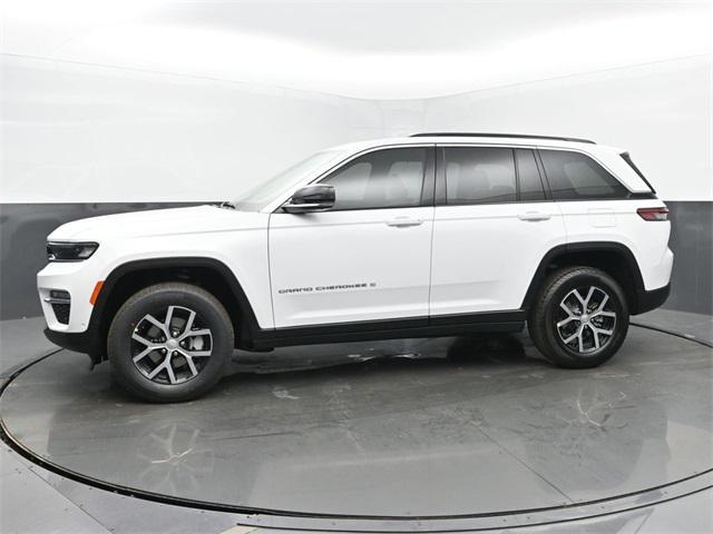 new 2025 Jeep Grand Cherokee car, priced at $52,046