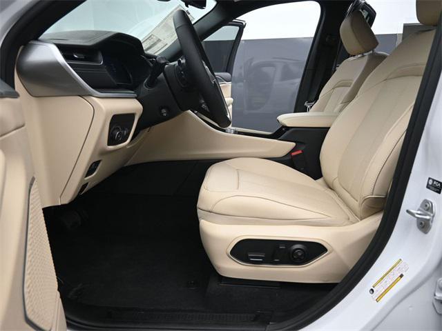 new 2025 Jeep Grand Cherokee car, priced at $52,046
