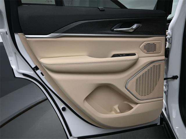 new 2025 Jeep Grand Cherokee car, priced at $52,046