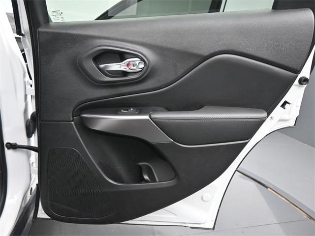 used 2021 Jeep Cherokee car, priced at $23,995