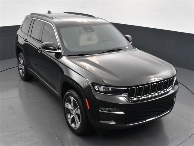 new 2024 Jeep Grand Cherokee car, priced at $45,456