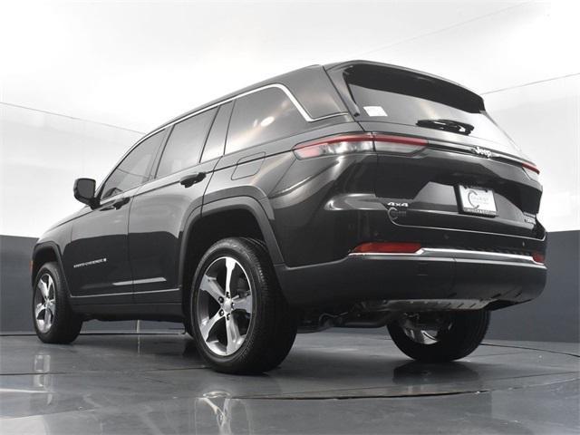 new 2024 Jeep Grand Cherokee car, priced at $45,456