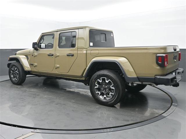 new 2025 Jeep Gladiator car, priced at $50,062