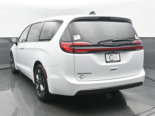 new 2026 Chrysler Pacifica car, priced at $43,375