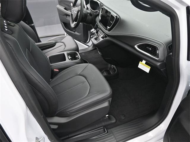 new 2026 Chrysler Pacifica car, priced at $43,375