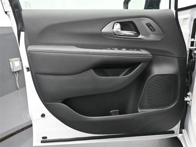 new 2026 Chrysler Pacifica car, priced at $43,375