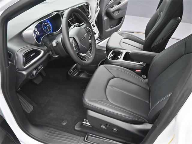 new 2026 Chrysler Pacifica car, priced at $43,375