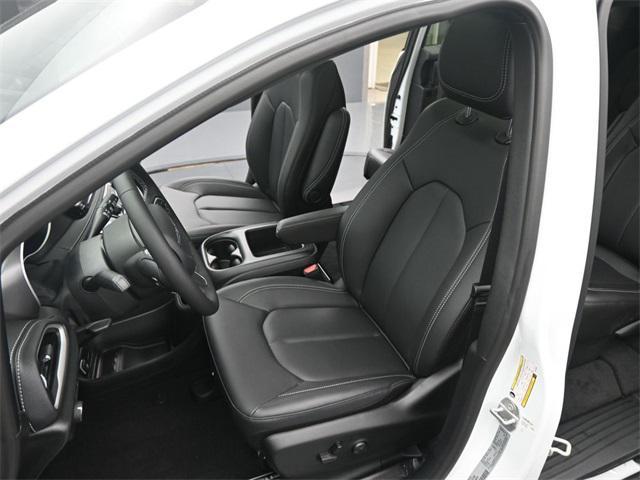 new 2026 Chrysler Pacifica car, priced at $43,375