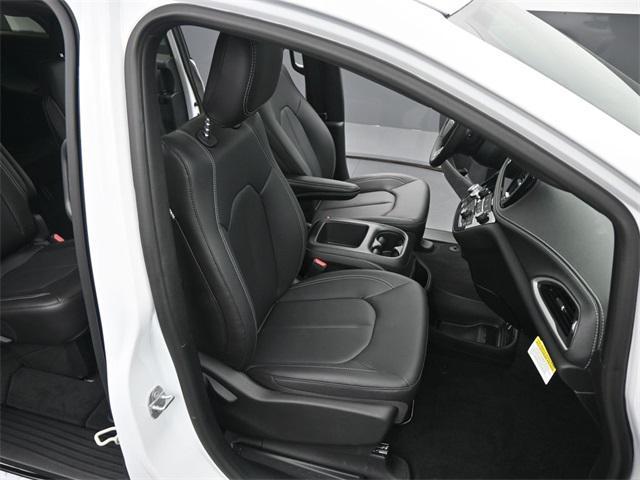 new 2026 Chrysler Pacifica car, priced at $43,375