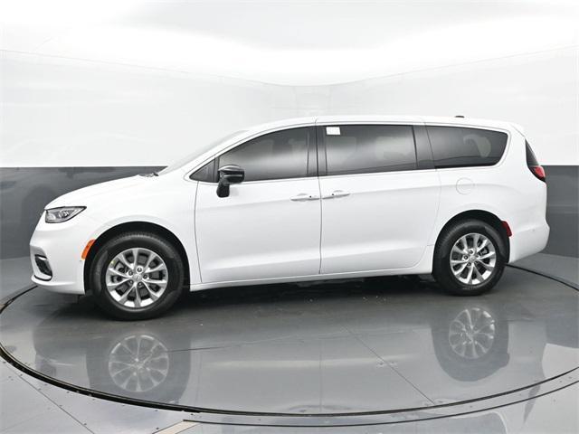 new 2025 Chrysler Pacifica car, priced at $47,361