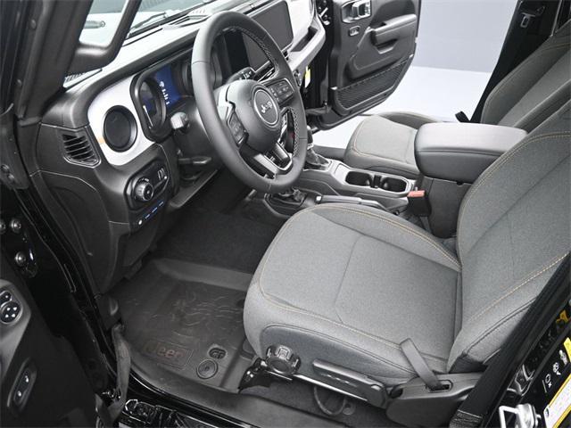 new 2025 Jeep Wrangler car, priced at $43,250