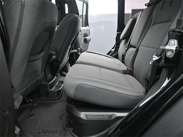 new 2025 Jeep Wrangler car, priced at $43,250