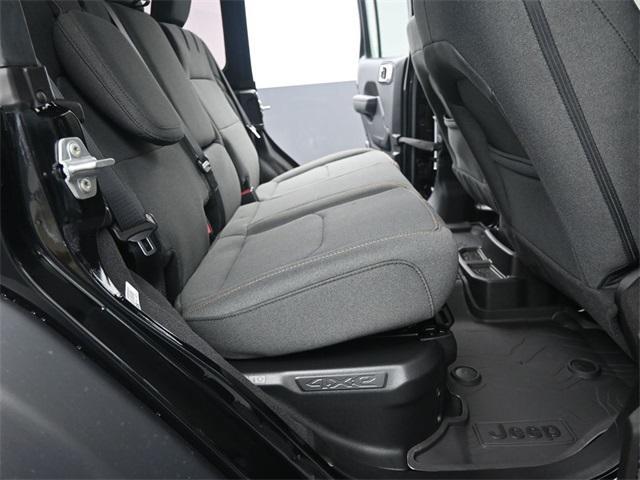 new 2025 Jeep Wrangler car, priced at $43,250
